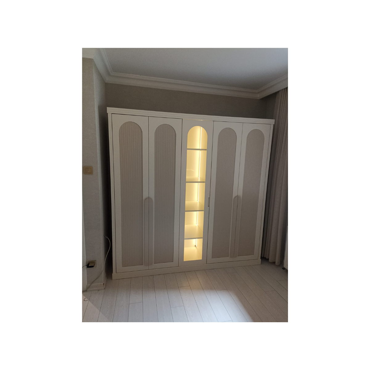 Venedik 5 Kapaklı Dolap