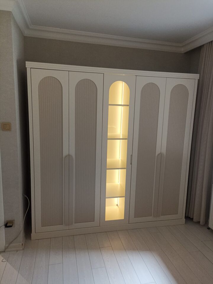 Venedik Bebek ve Çocuk Odası(5 Kapaklı-Döşemeli)