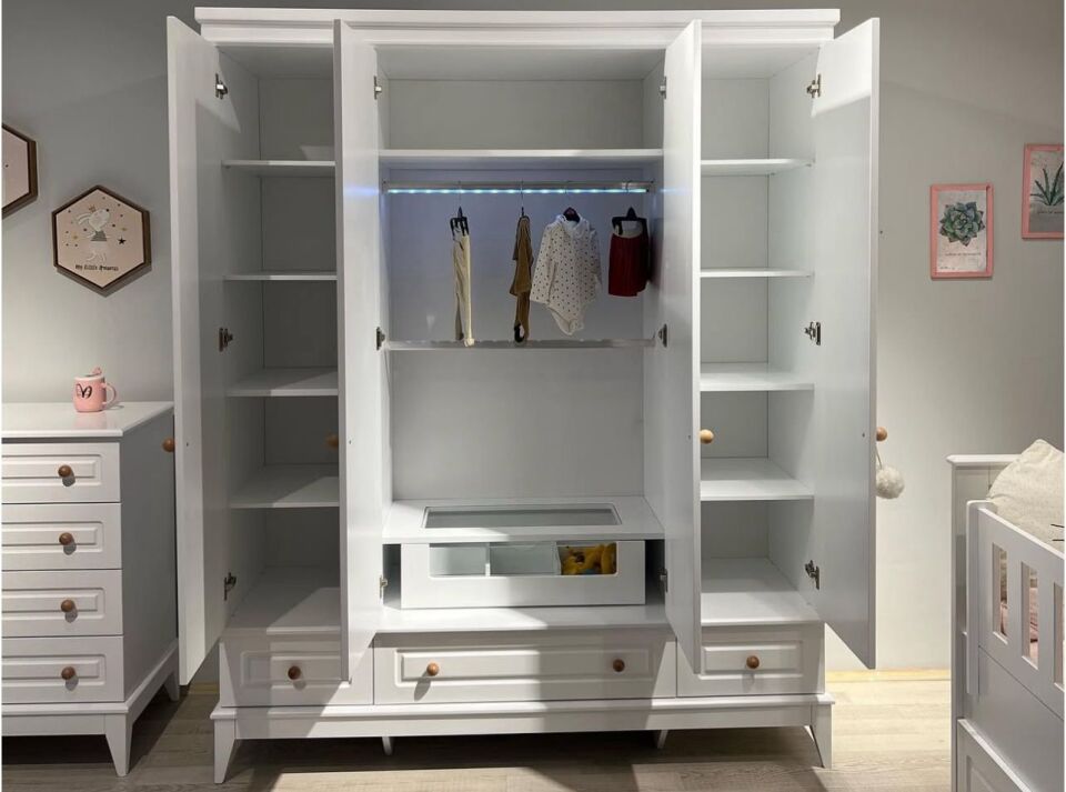 Ada Bebek ve Çocuk Odası ( 4 kapaklı)