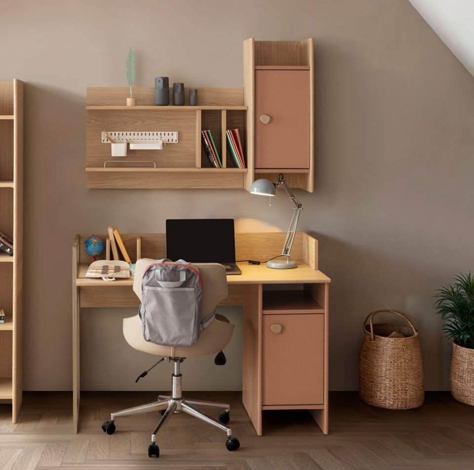 Eylül Çalışma Masası