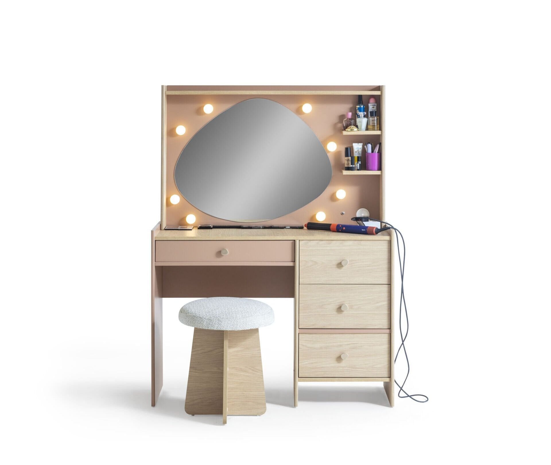 Eylül Makyaj Masası