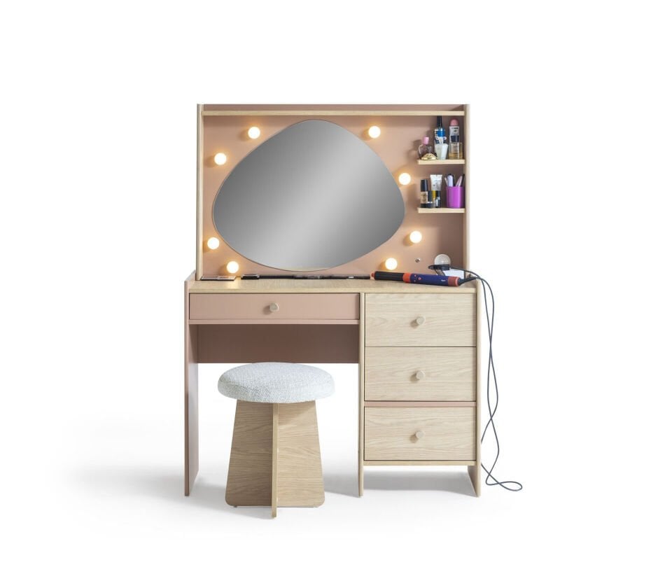 Eylül Makyaj Masası