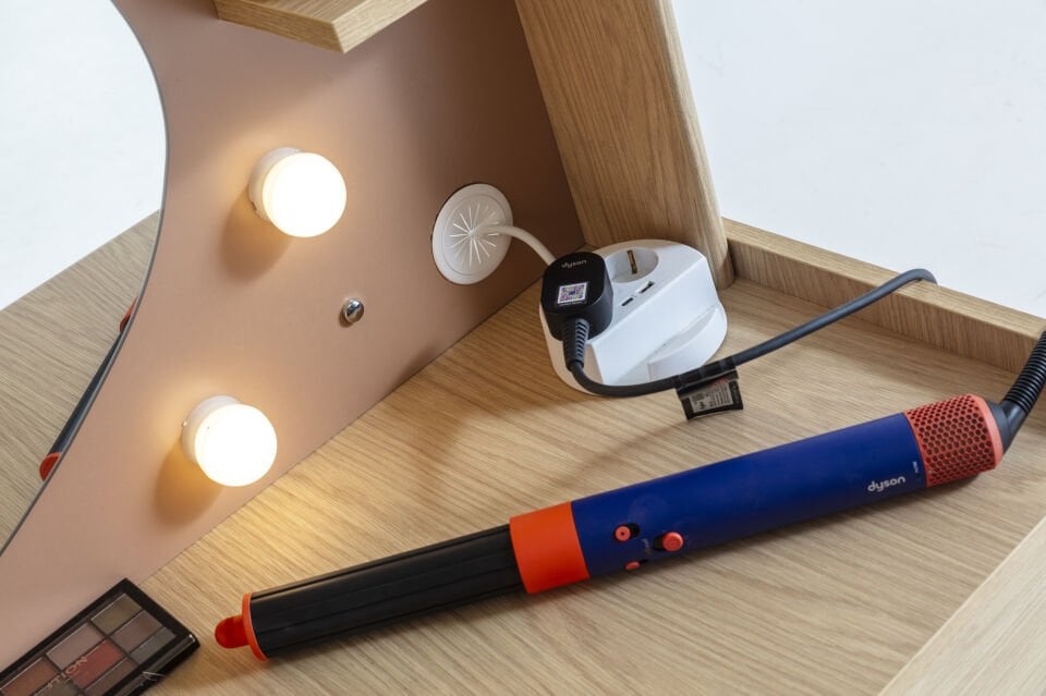 Eylül Makyaj Masası