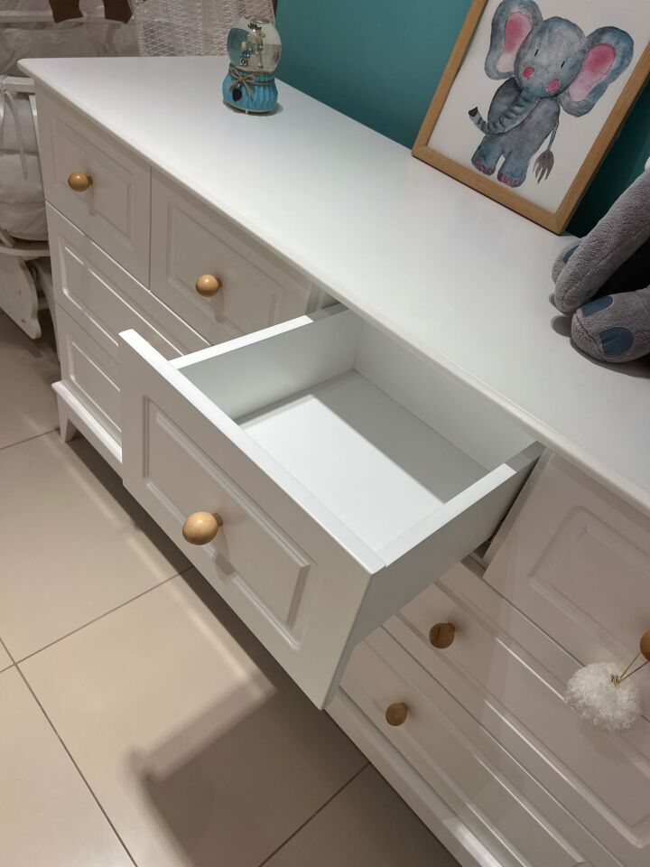 Ada Şifonyer 8 Çekmeceli